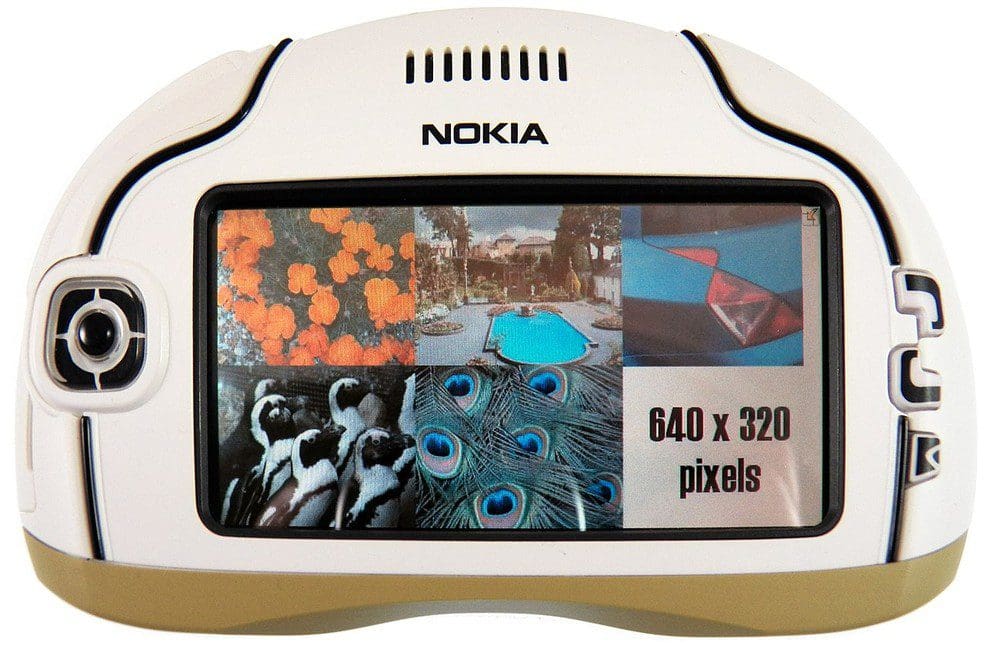 Nokia 7700 